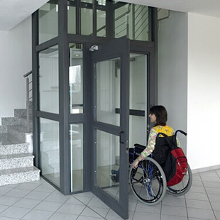 Ascensore condominiale per disabili